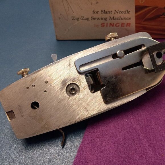 Singer Buttonholer Cottagecore Kitsch Grandmacore - Picture 5 of 8